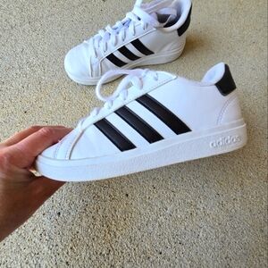 Adidas • Kid's Grand Court 2 Sneakers